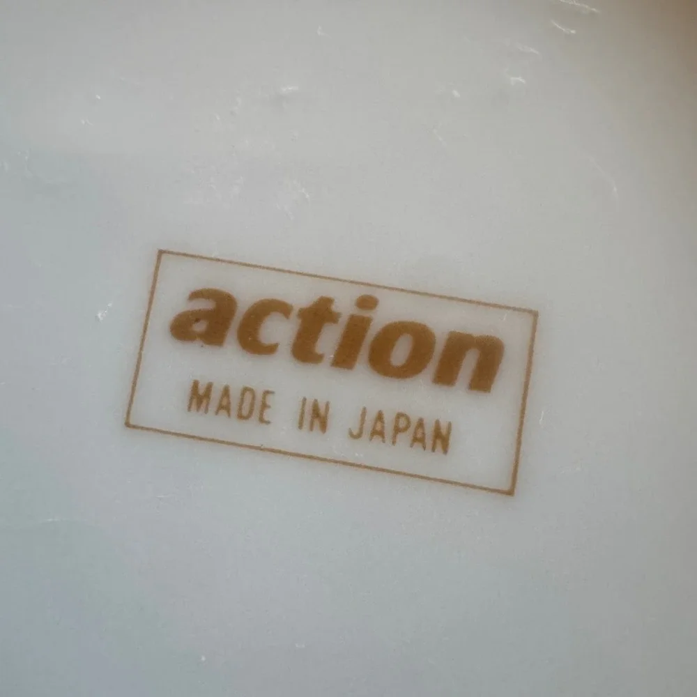Action Japan Porcelain Trinket Box Hummingbird Iris Gold Trim Jewelry Dish 1980s